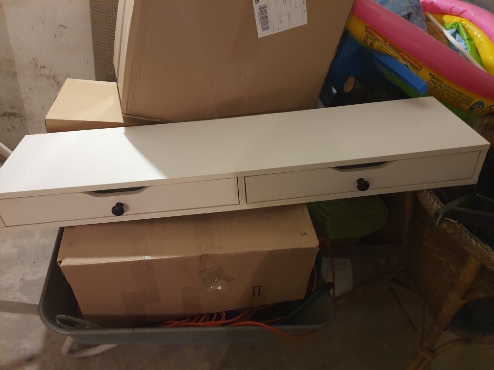 Toaletka półka wiszaca ikea  Ekby z szufladami