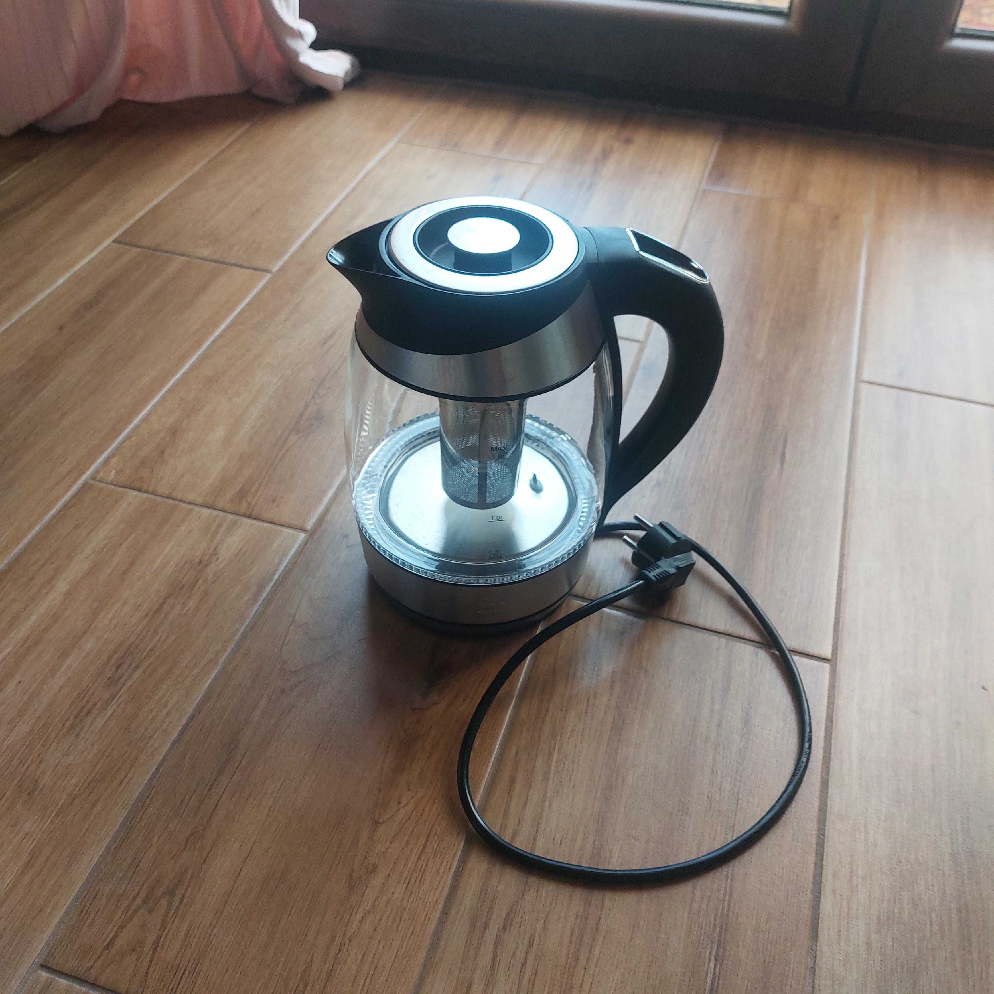 Czajnik ForMe FKG-448 szklany z czytnikiem LED temperatury 1.8 L