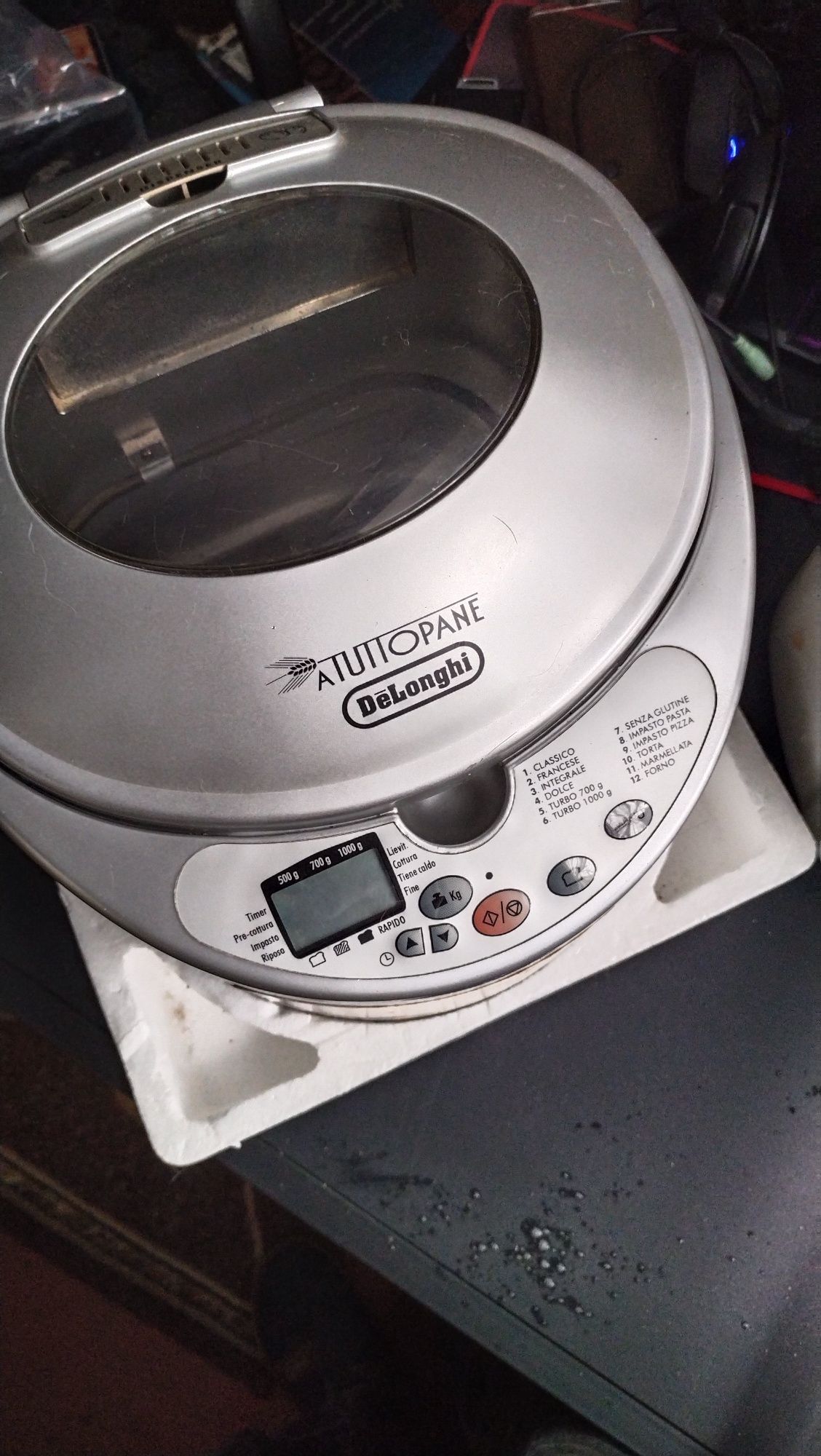 Хлібопіка Delonghi  bdm 755 s