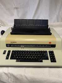 Máquina de escrever antigo