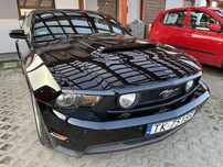 Ford Mustang 5.0 V8, kamera cofania, czujniki przód tył