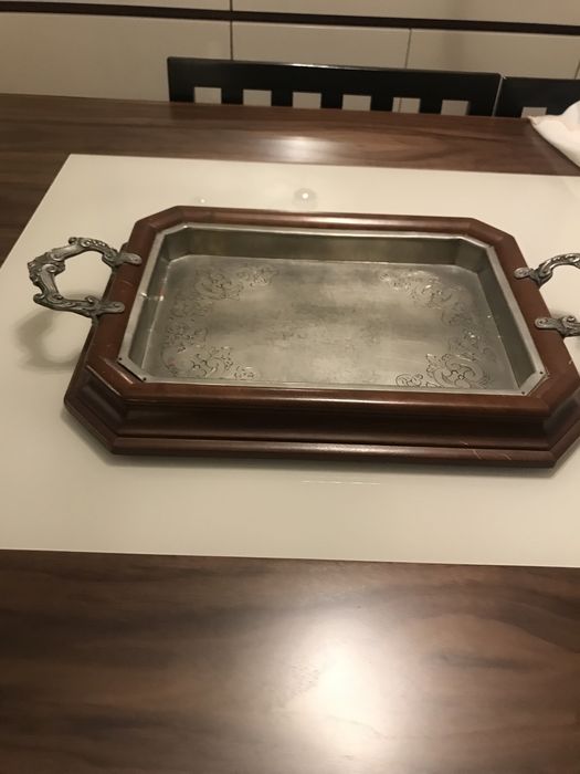 Tabuleiro em Madeira e Estanho