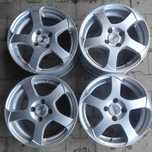Felgi aluminiowe 4x100 15  Yaris Renault  Nissan Hyundai Kia DOTZ
