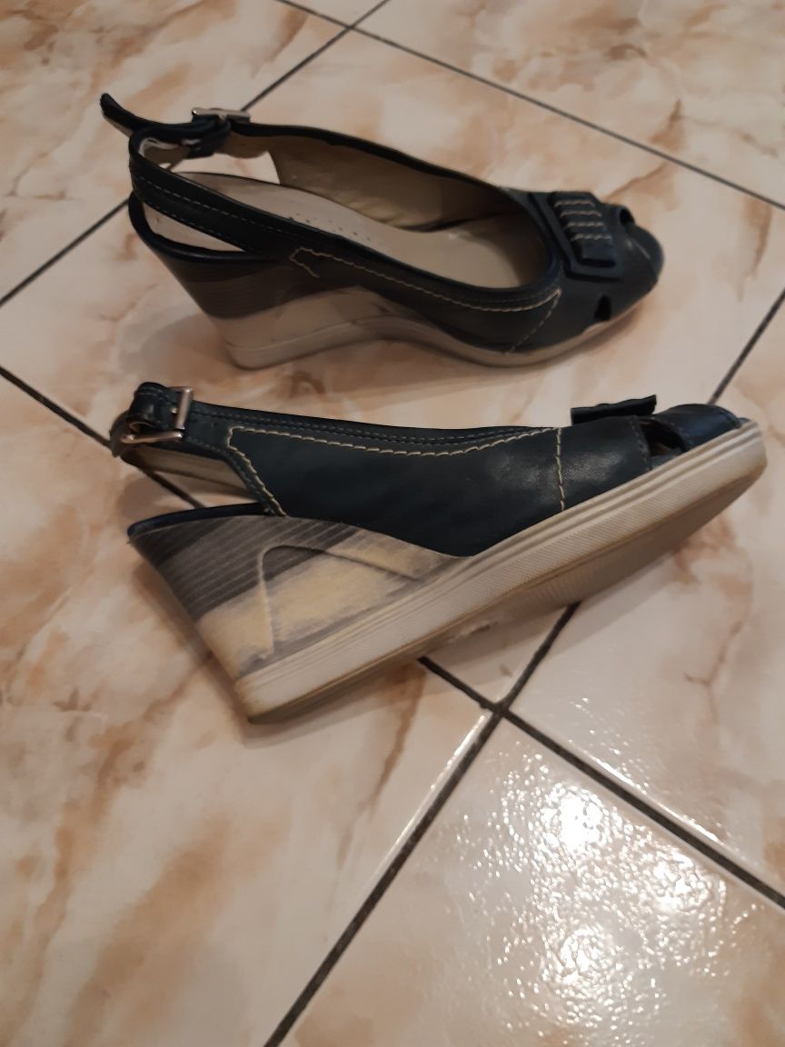 Buty damskie koturny z odkrytą piętą i palcami