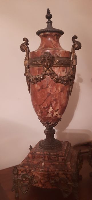 Par de Cassoletes em mármore rosa
