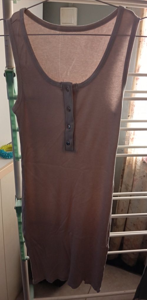 Vendo estes vestidos