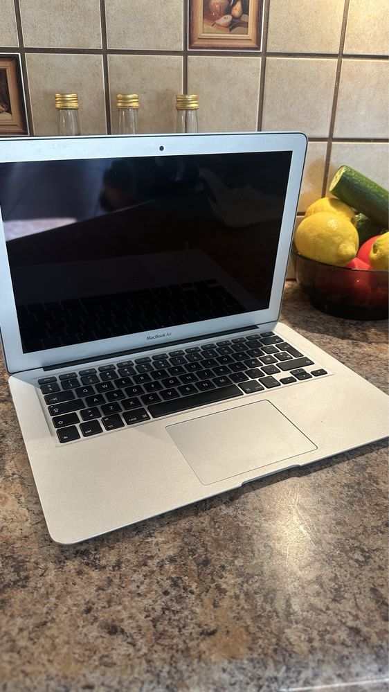 Laptop Apple MacBook - super stan - 100% sprawny