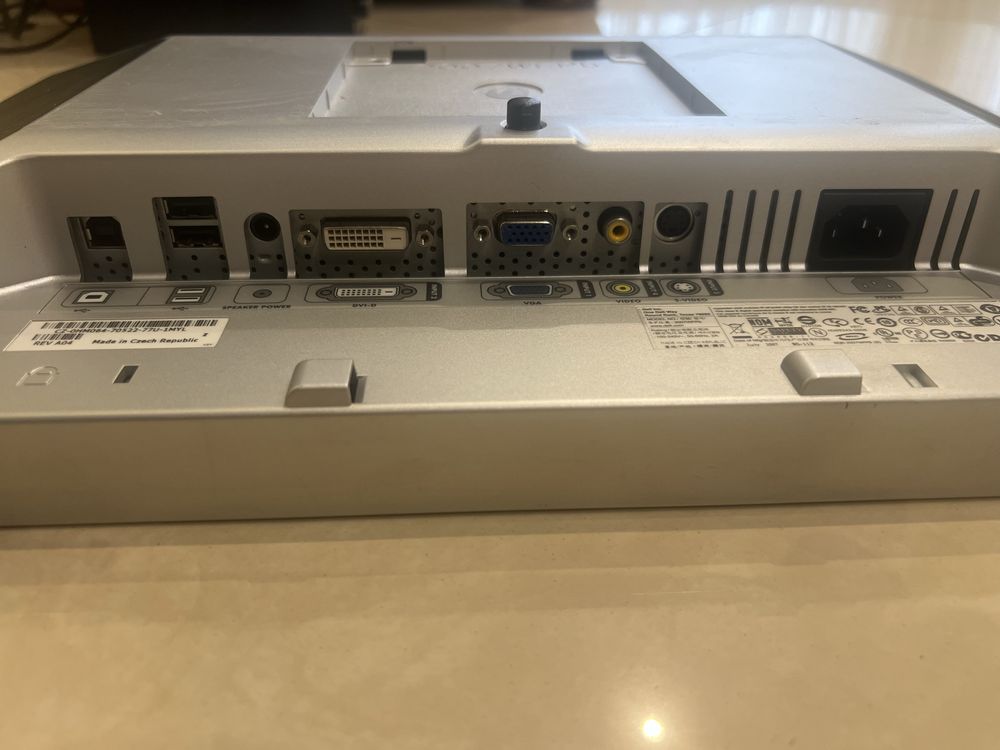 Монітор 20 "Dell UltraSharp 2007WFPb Б/В
