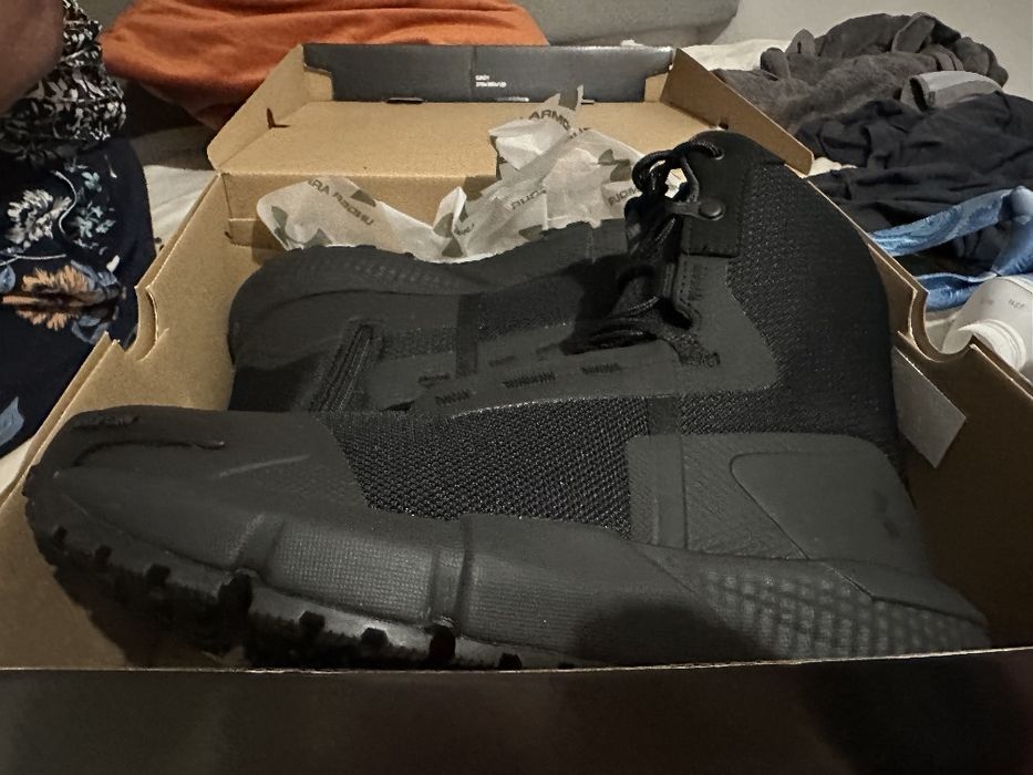 Botas under armour 40.5 novas