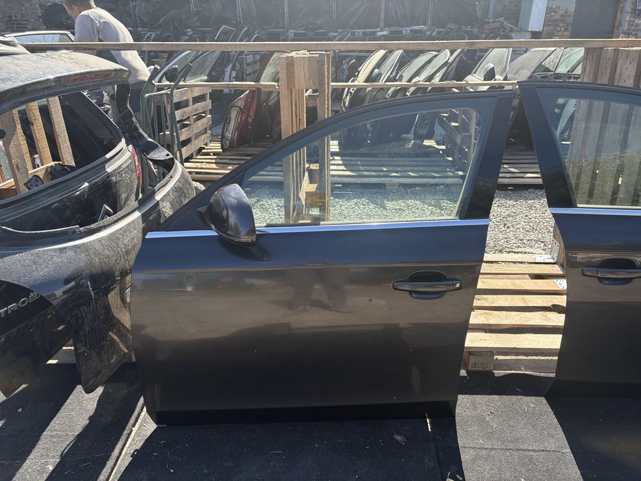 Передні двері Audi A4 B8 Ауді