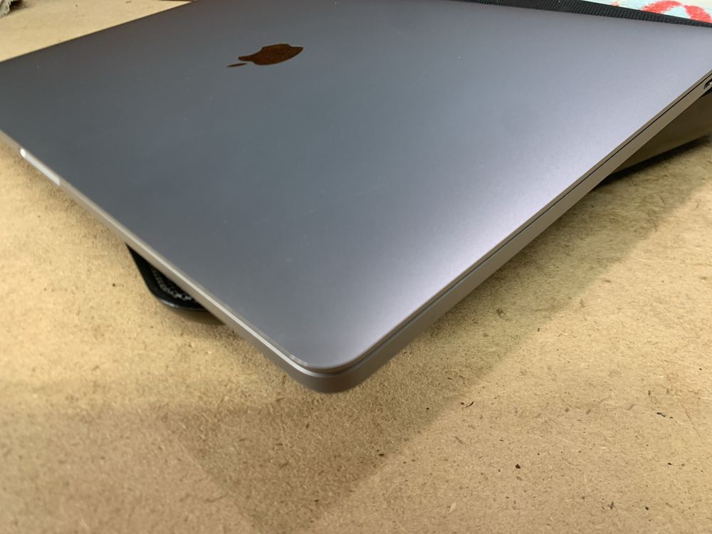 MacBook Pro 2019,A2141,16-inch,500GB/16GB