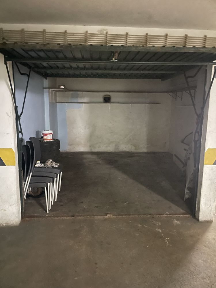 Garagem na R. Padre José Estevens Dias
