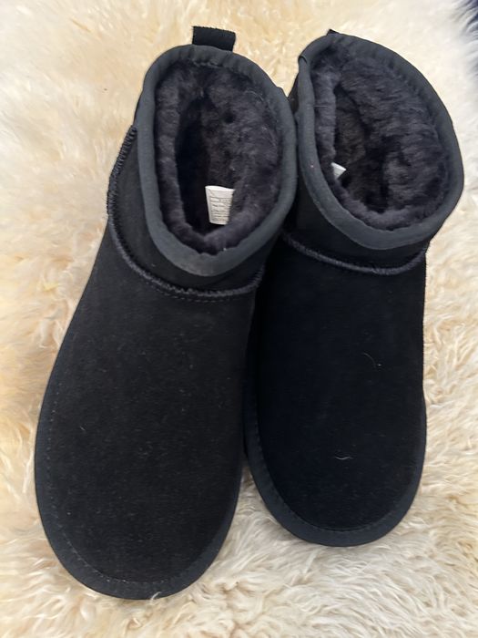 Buty UGG czarne rizmiar 40 nowe