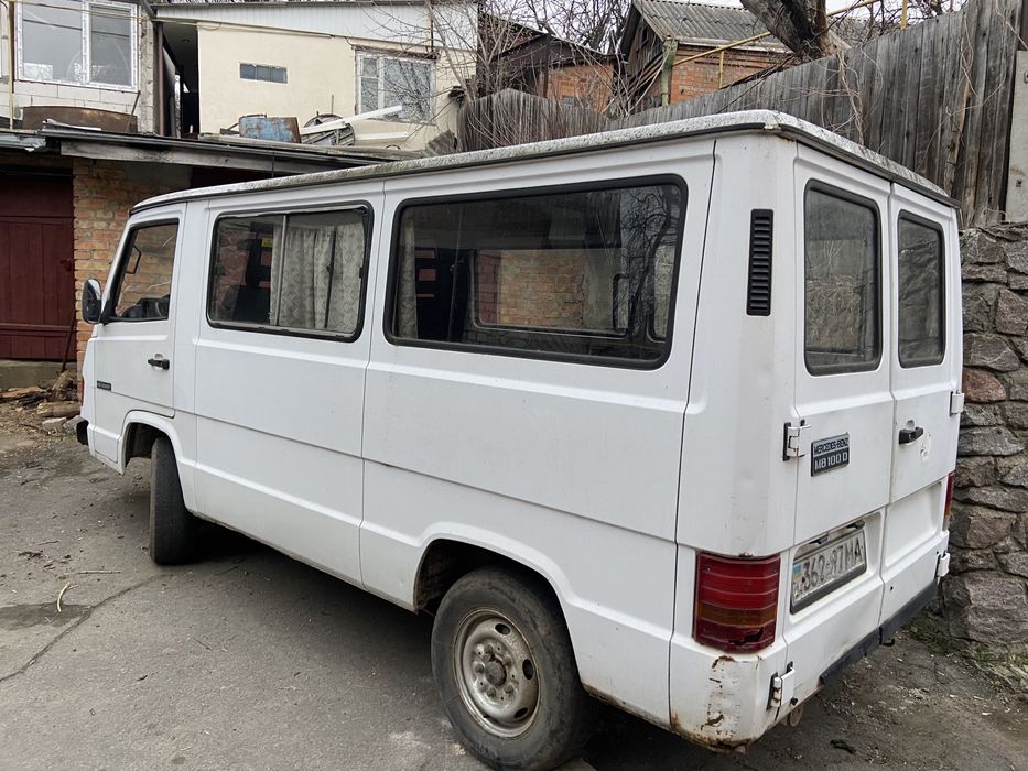Бус мерседес mb100