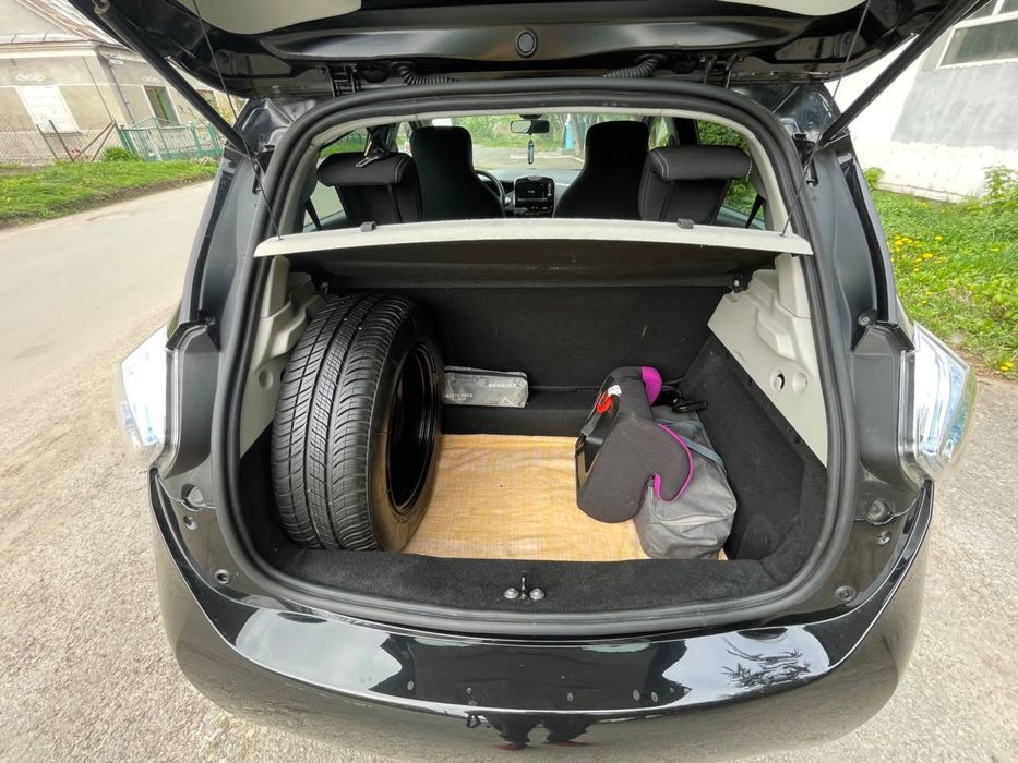 Продам електромобіль Renault ZOE