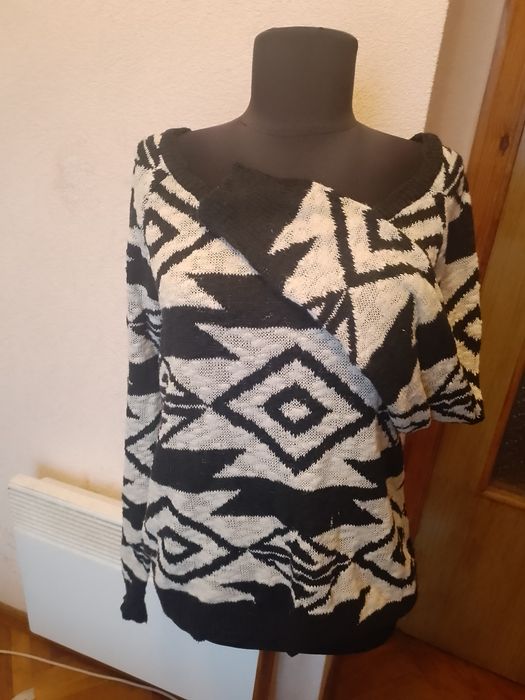 Продам жіночий светр кофту на розм 50-52, або L -XL