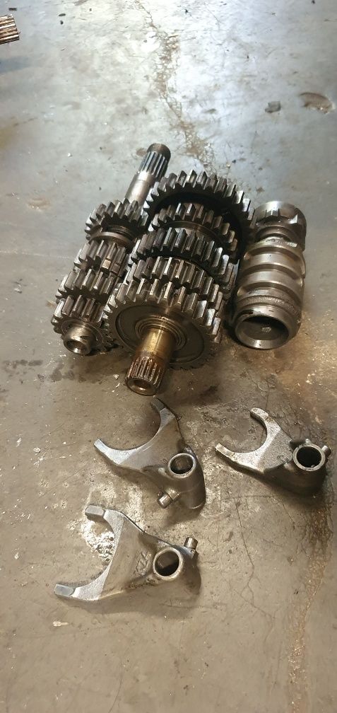 Skrzynia biegów wodzik tryb przesowka Honda CR 125 rok 2000 Na cześci