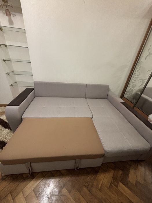 Кутовий розкладний диван
