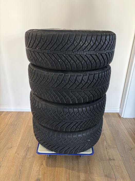 Opony caloroczne 215/50/R17 KUMHO wielosezonowe