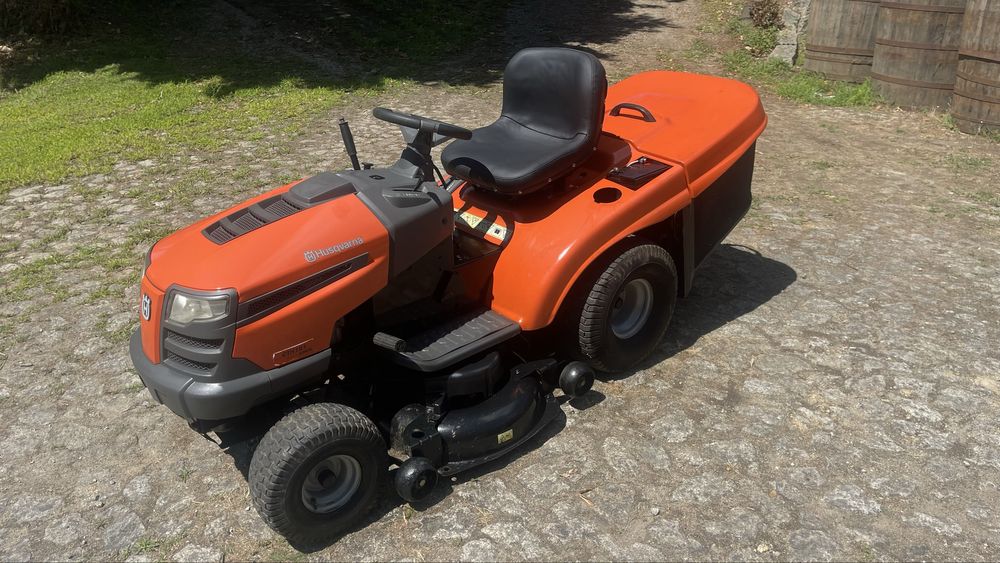 HUSQVARNA CTH 191 Tractor corta relva 19cv com cesto recolha 250lts