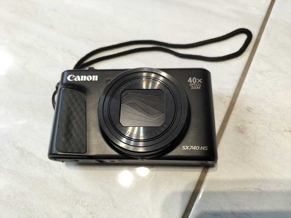 Canon PowerShot SX740 HS