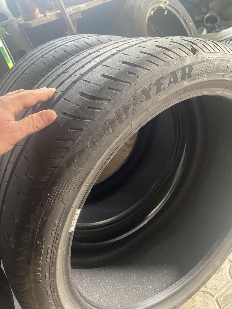 Шини Tesla 255/40R20 GoodYear Eagle f1  101W M+S  tesla model Y