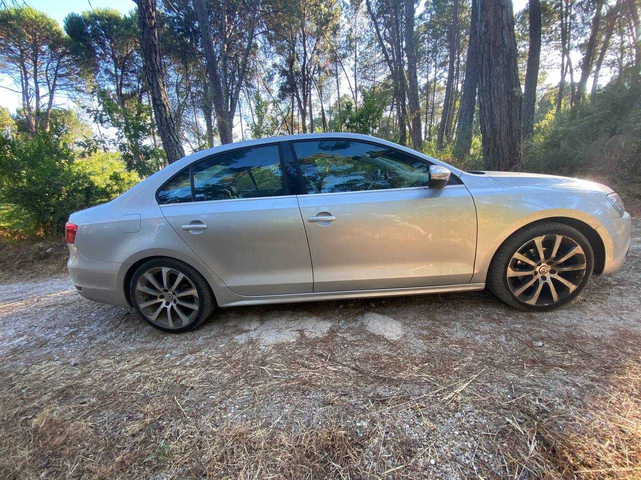 Volkswagen Jetta TDI 1.6 Highline caixa automática DSG