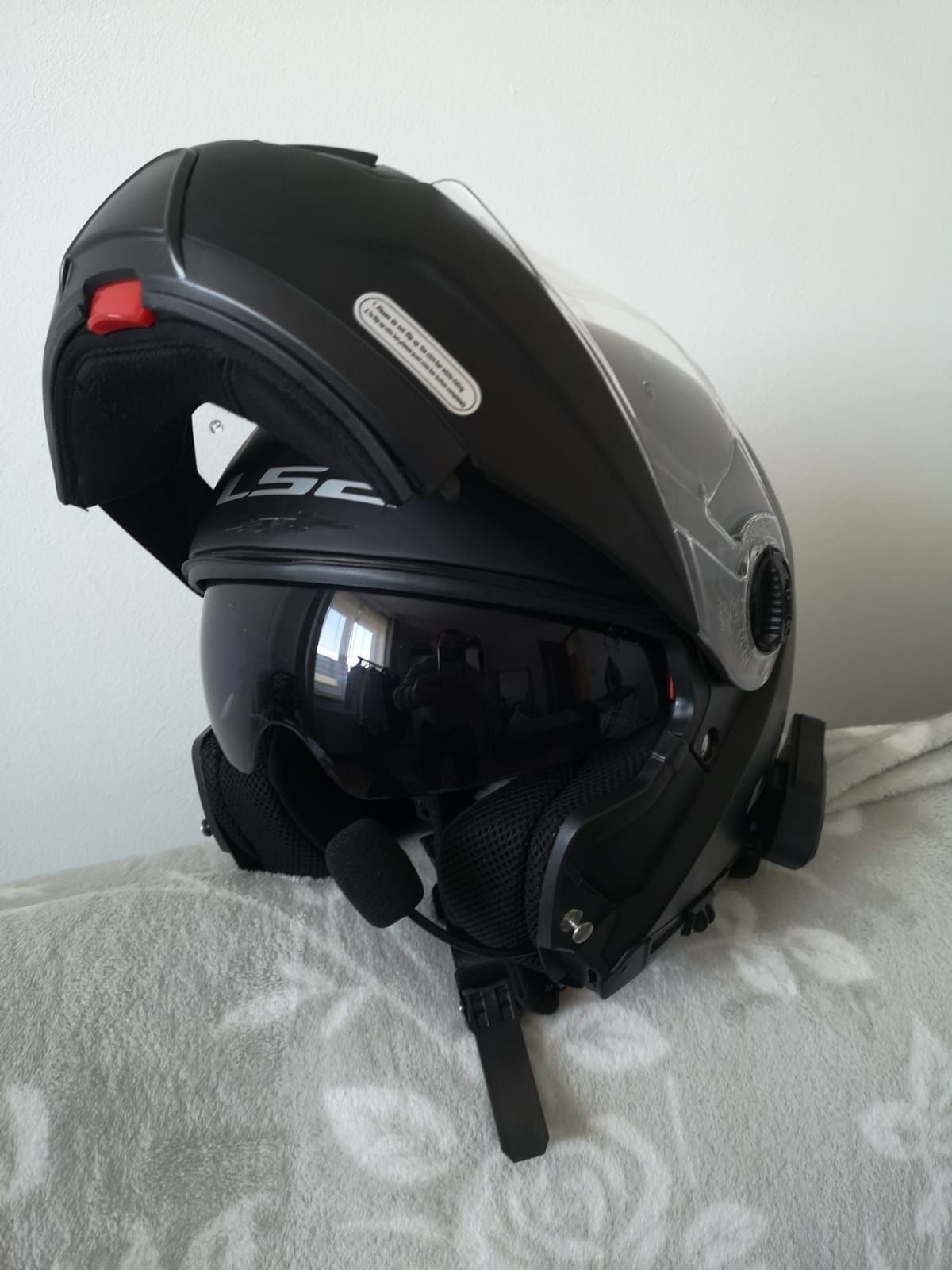 Sprzedam kask LS2 z intercomem