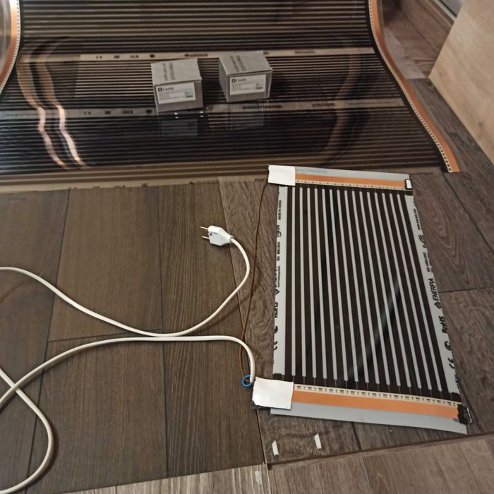 Безпечна нагрівальна плівка для теплої підлоги - 0,25 м.кв. комплект