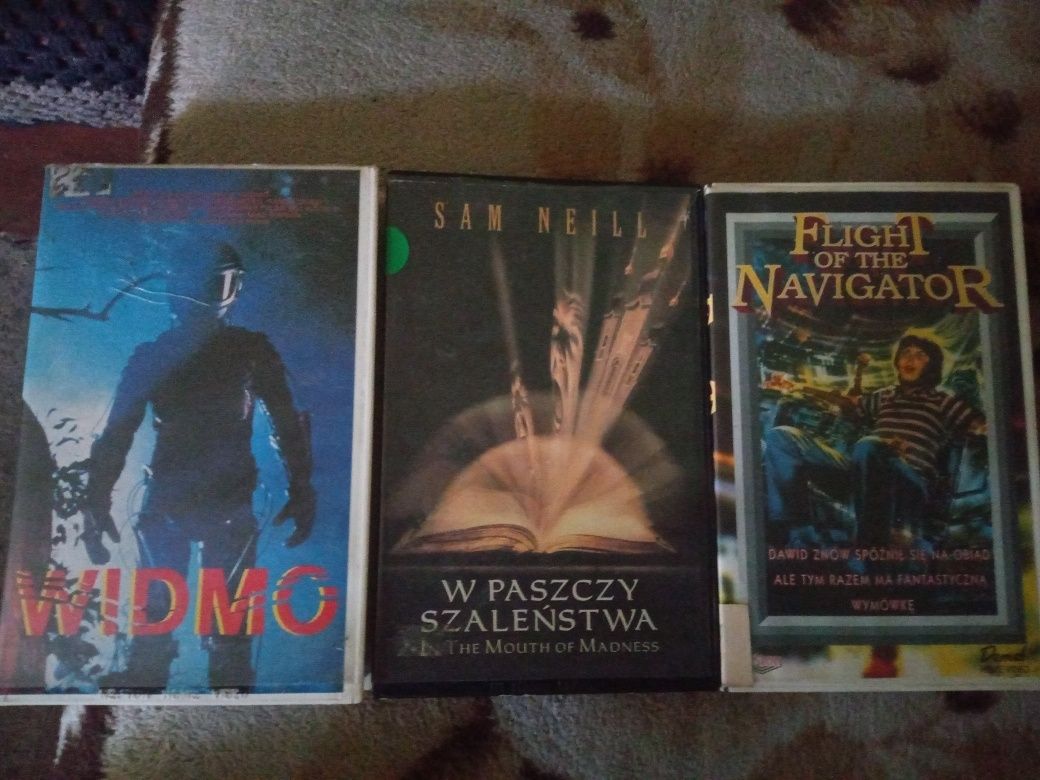 Sprzedam oryginalne 3 filmy na kasetach VHS