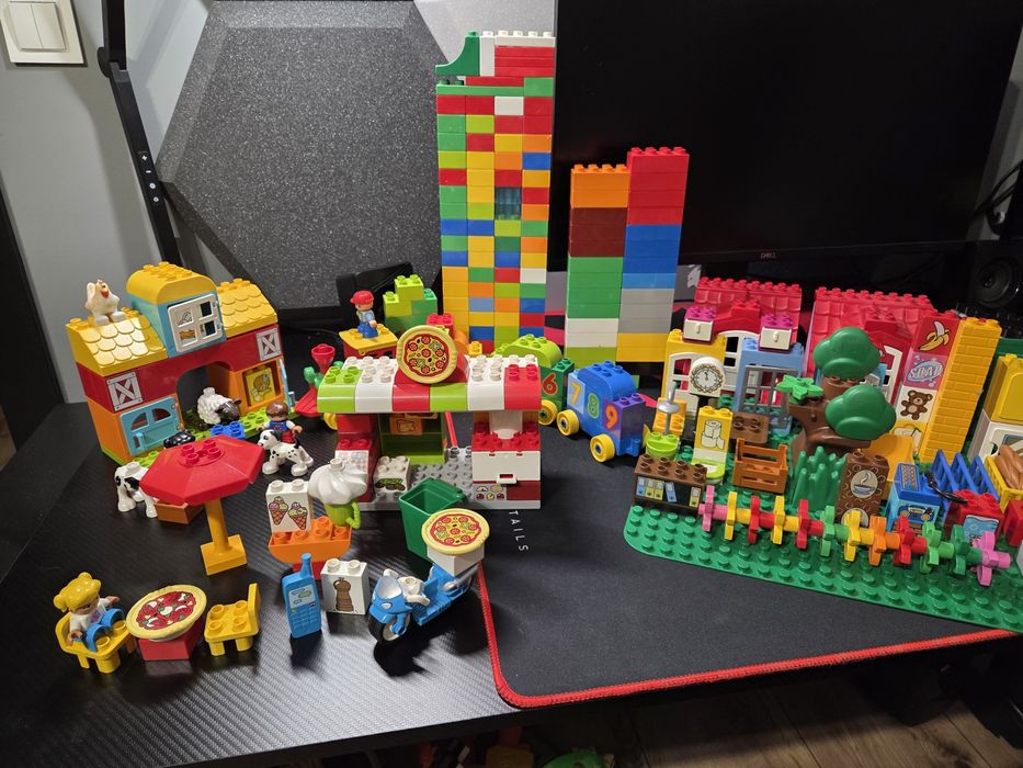 Ogromny zestaw LEGO DUPLO farma pociąg pizzeria + luzem