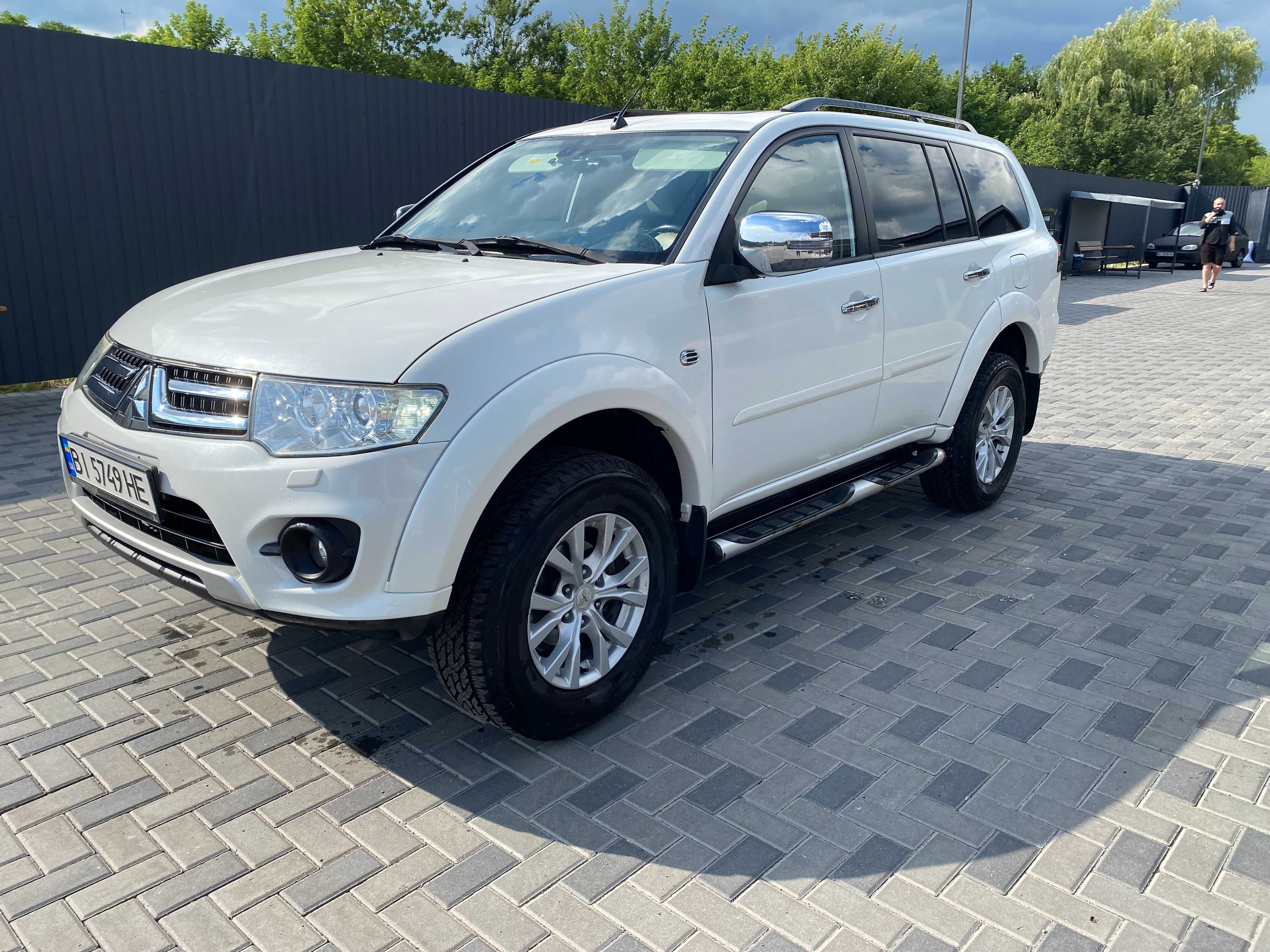 Mitsubishi Pajero Sport 2013