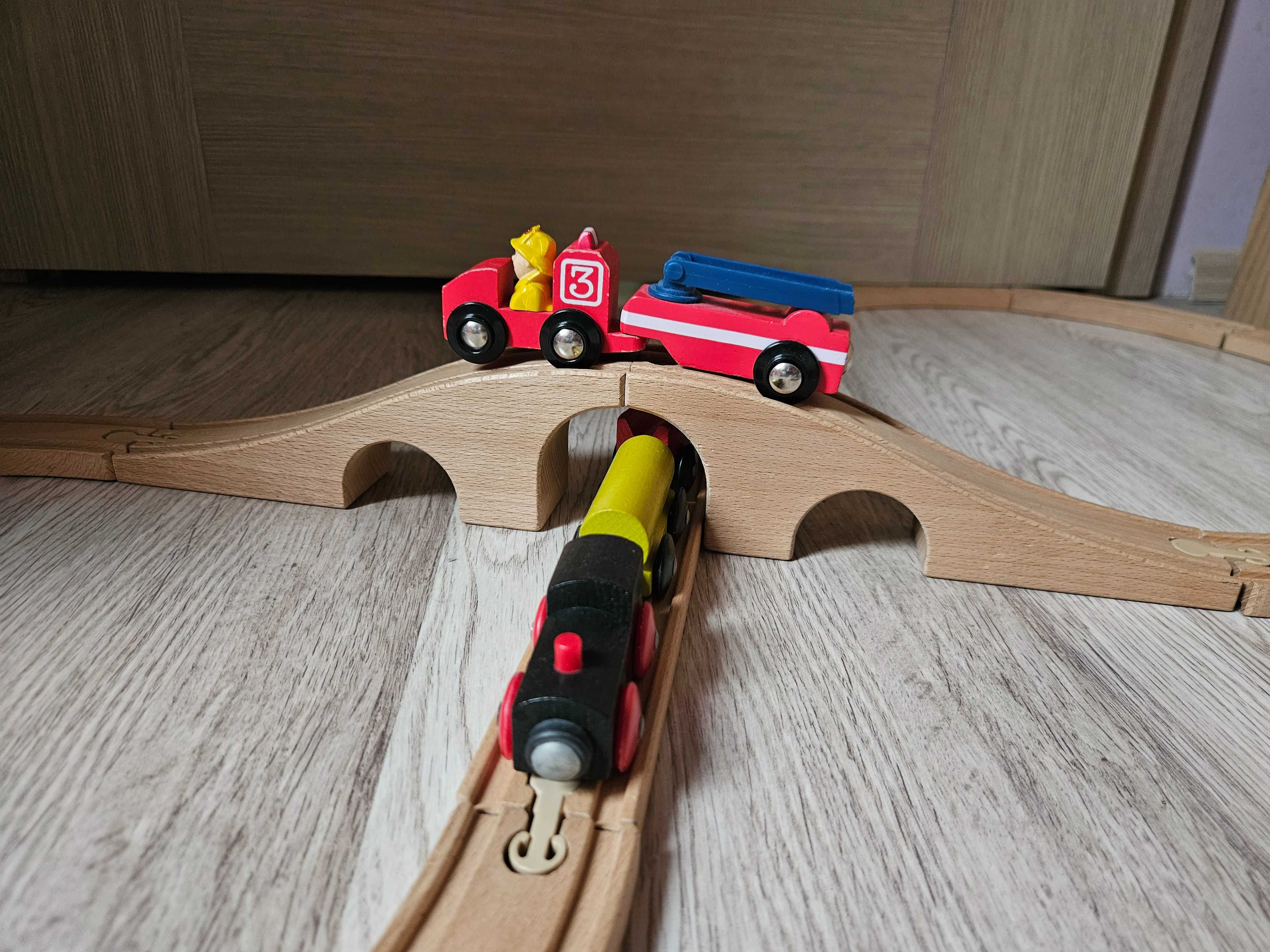 Ikea drewniane tory, pociąg i straż pożarna