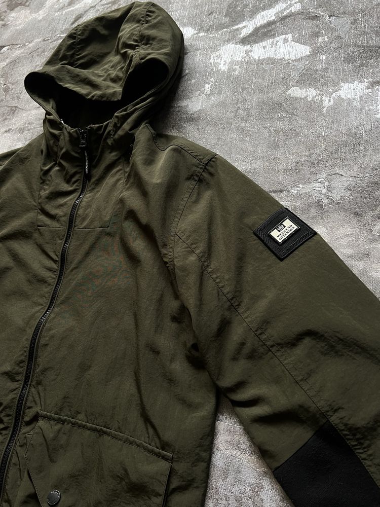 Класна ! Куртка Weekend Offender з нових колекцій