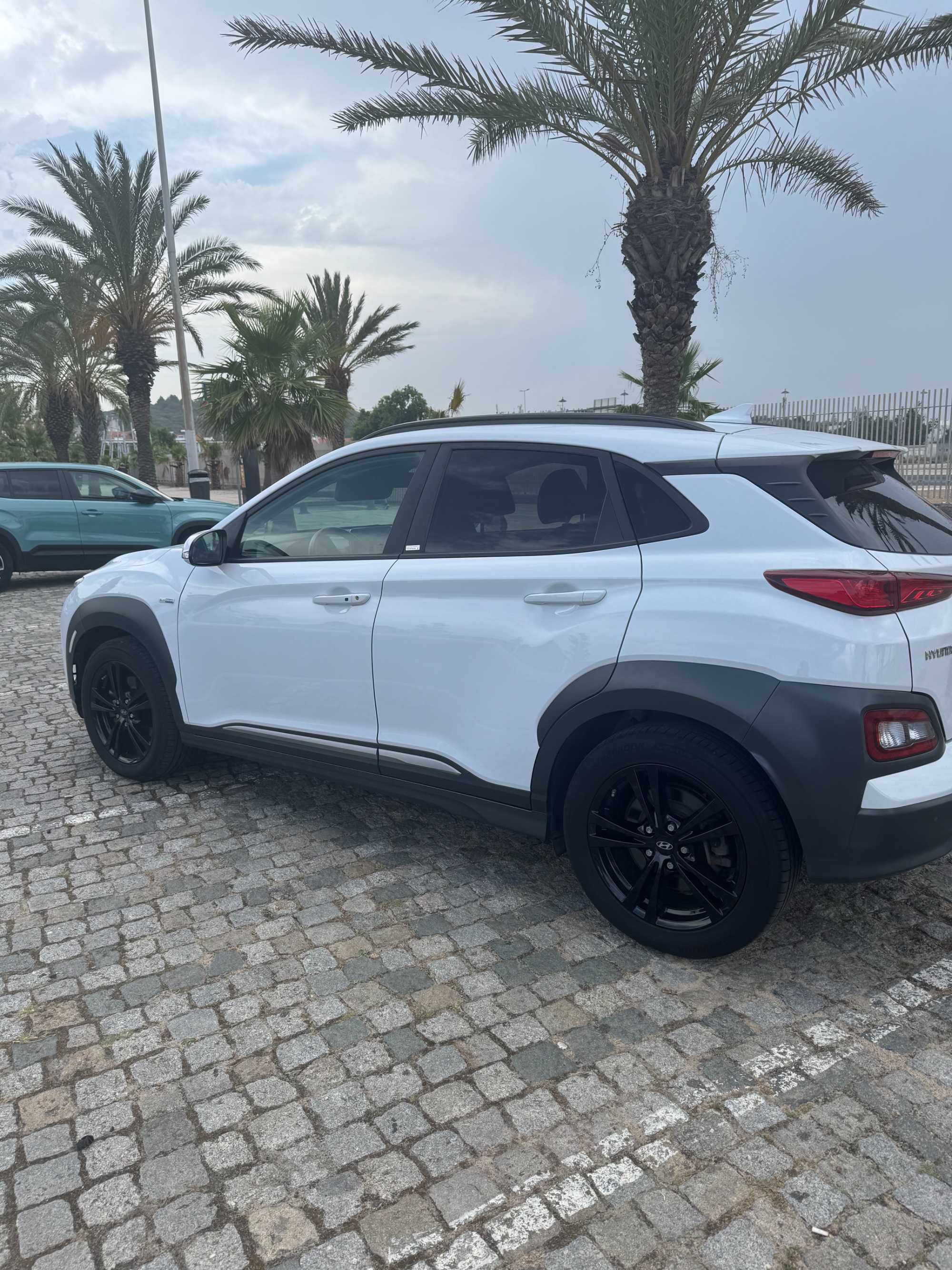 Hyundai Kauai elétrico -  Premium + LED de 64 kWh