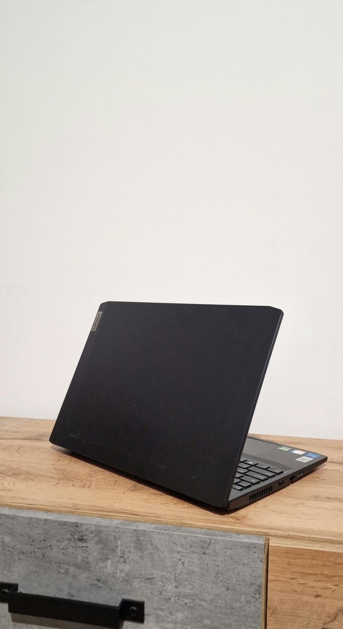 Laptop gamingowy Levovo