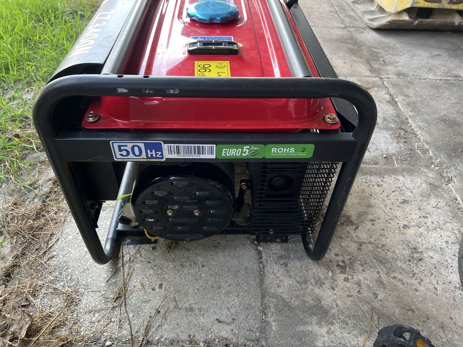 Agregat prądotwórczy generator prądu Zeus 2700 W Domac