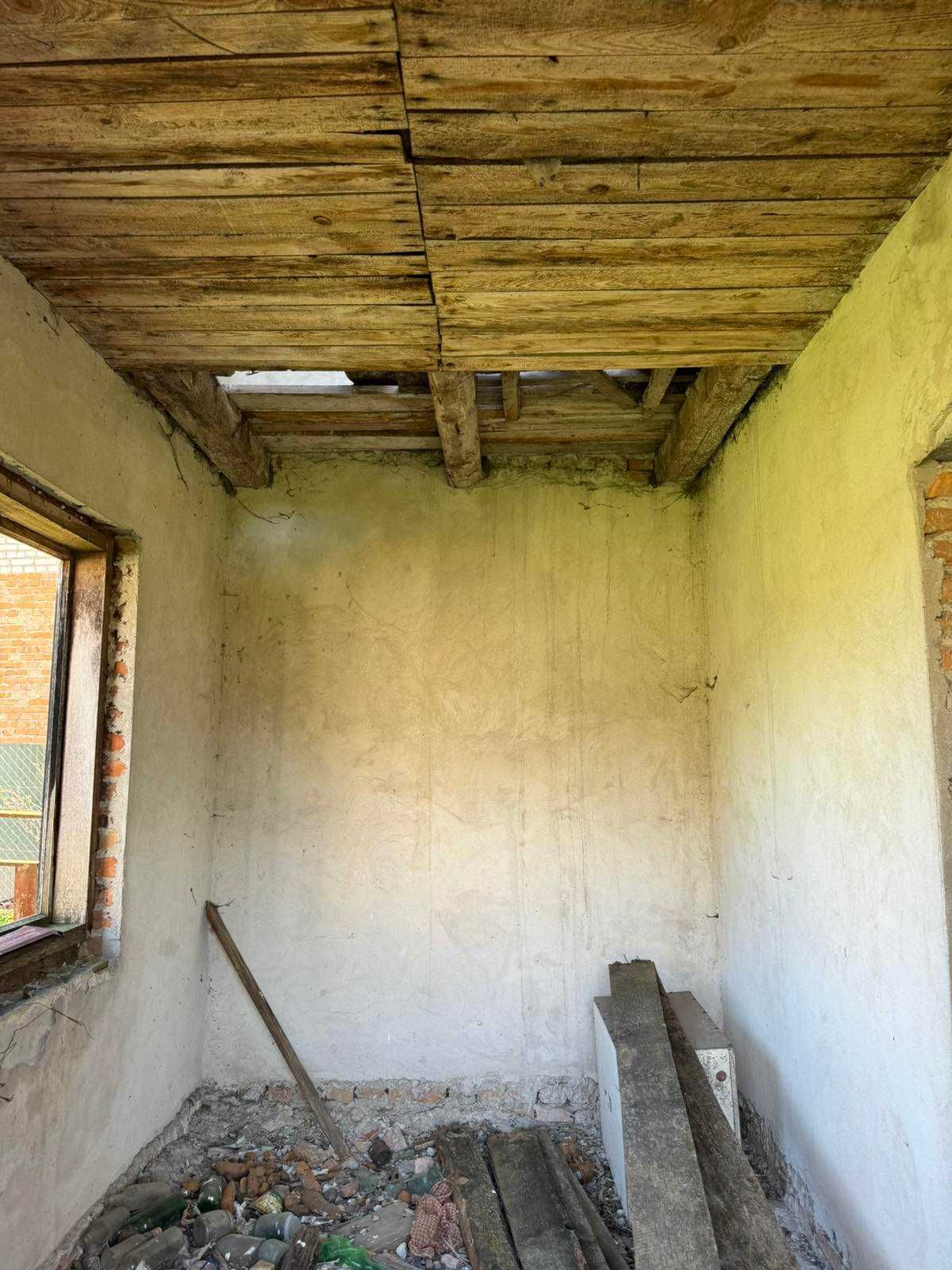 Незавершений будинок та земельна ділянка 37,2 сот., с. Нагірці
