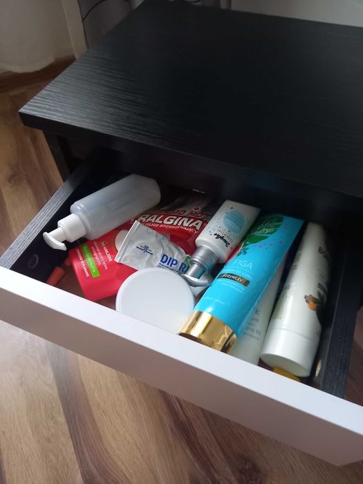 Szafka nocna z szufladamj