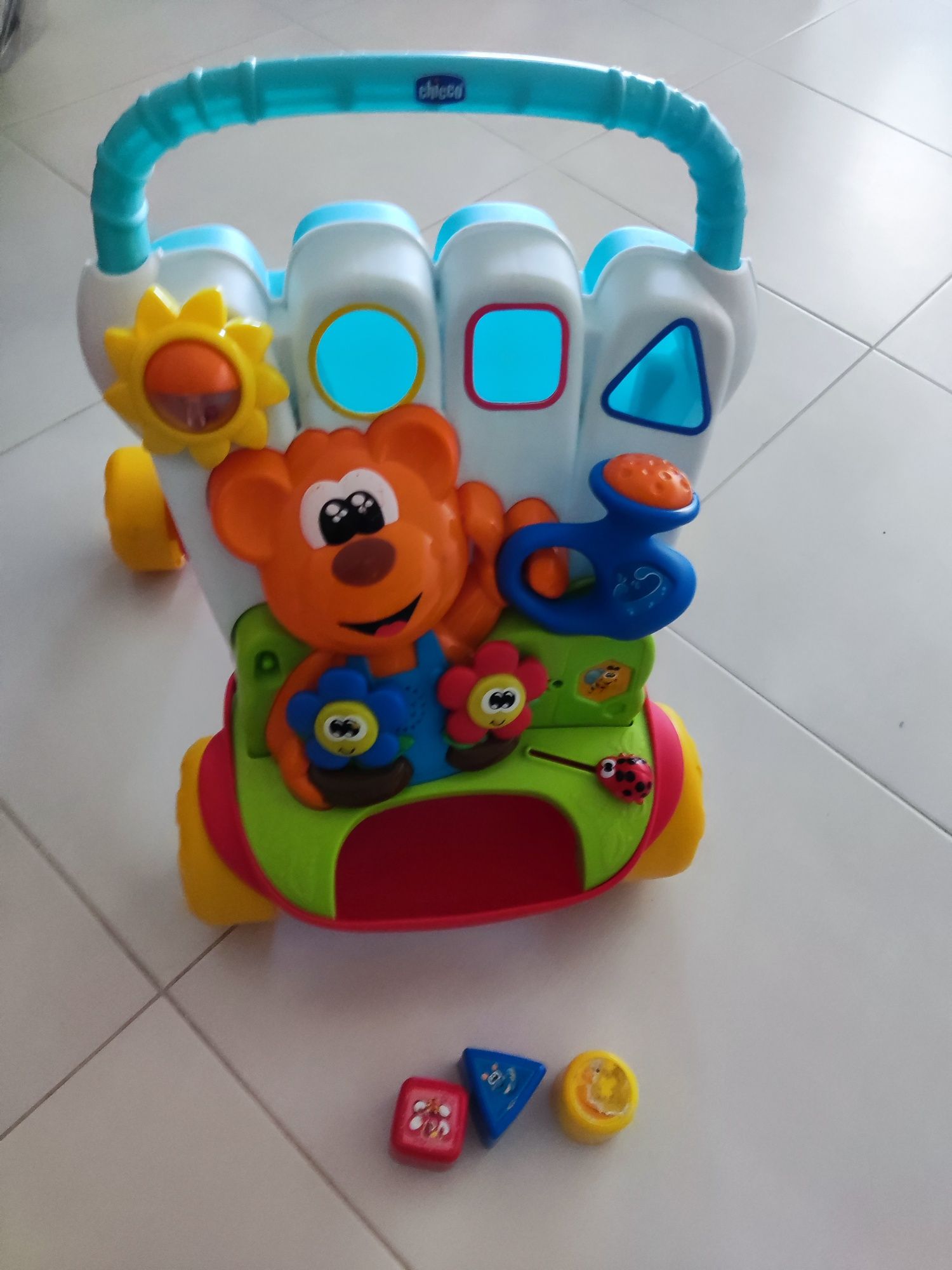 Andador Chicco bebé