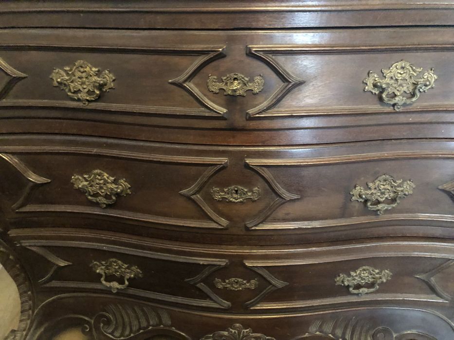 Linda Cómoda antiga