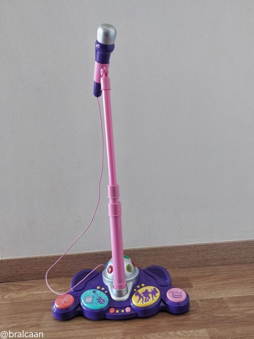 Microfone de pé ajustável com luzes e sons