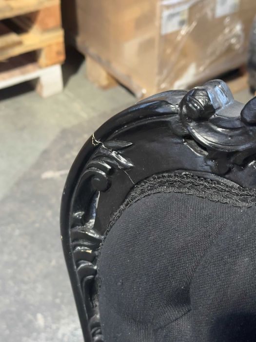 fotel w stylu barokowym