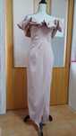 Vestido rosa com racha
