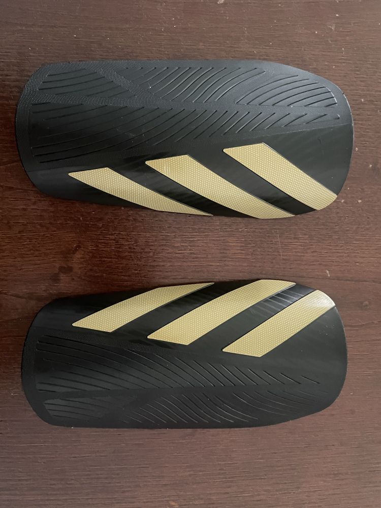 Caneleiras Adidas Tiro League