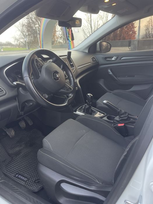 Рено меган 4 2017 рік