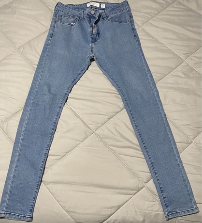 Calças jeans Super Skinny fit, Bershka e Pull&Bear, tamanho  40
