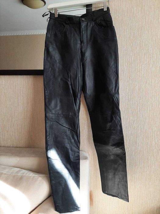 Брюки жіночі шкіряні. 100 % НАТУРАЛЬНА ШКІРА.