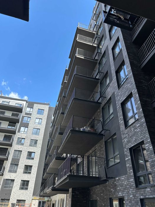 2к ЖК бізнес класу, 75,4м2, тераса, стяжка штукатурка підземний паркіг