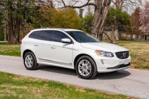 2016 Volvo XC60 T5 Drive-E Premier
